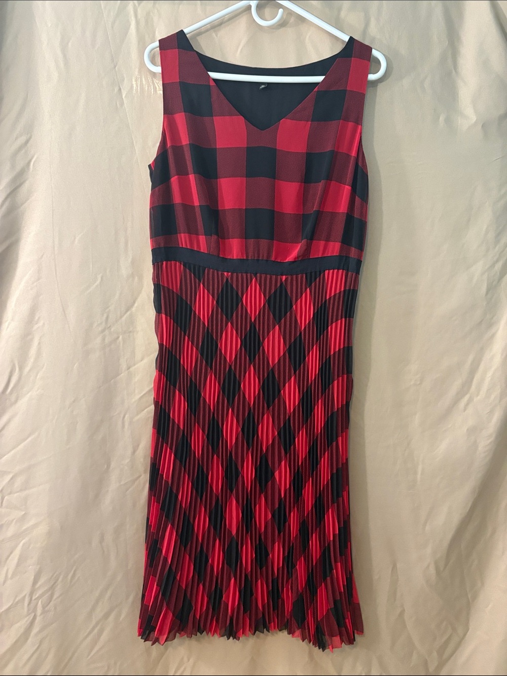 Talbots Red and Black Plaid Sleeveless Pleated Midi Dress